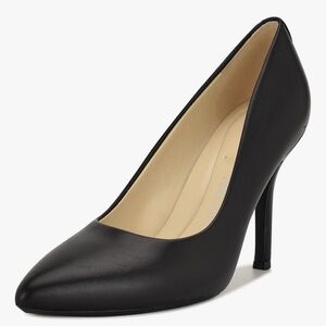 New in Box NINE WEST FOOTWEAR Women's Pointy Toe Pump Sz 8.5